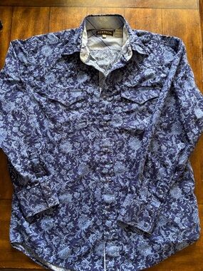 Stetson Men’s Navy Blue Floral Paisley Button-Down Shirt. Size medium
